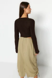 TRENDYOLMİLLA Brown Crop Soft textured Double breasted Knitwear Sweater - Image 5