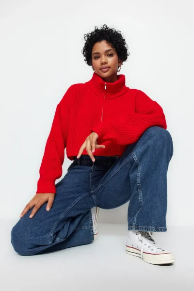 TWOAW24KZ00527-RED_1