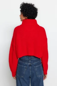 TRENDYOLMİLLA Red Super Crop Zippered Knitwear Sweater - Image 5