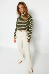 TRENDYOLMİLLA Khaki Striped Crop Knitwear Sweater - Image 2