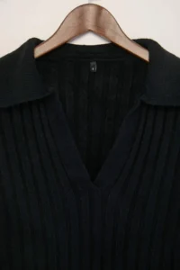 TRENDYOLMİLLA Black Soft textured Polo Shirt Collar Knitwear Sweater - Image 7