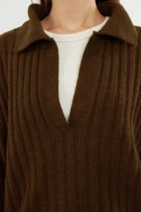 TRENDYOLMİLLA Brown Soft textured Polo Shirt Collar Knitwear Sweater - Image 4