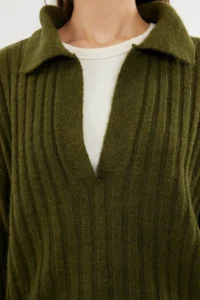 TRENDYOLMİLLA Khaki Soft textured Polo Shirt Collar Knitwear Sweater - Image 4