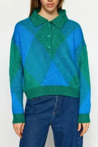 TRENDYOLMİLLA Green Wide Pattern Polo Shirt Collar Baklava Patterned Knitwear Sweater - Image 4