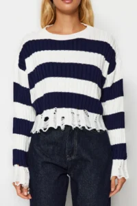 TRENDYOLMİLLA Ecru Crop Wide Pattern Striped Flow Detailed Knitwear Sweater - Image 4