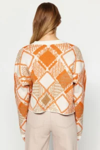 TRENDYOLMİLLA Ecru Soft textured Wide Pattern Crop Baklava Patterned Knitwear Sweater - Image 5