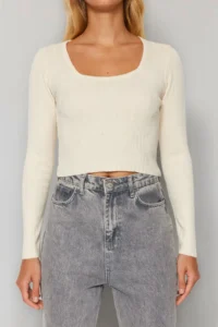 TRENDYOLMİLLA Stone Crop Square Neck Knitwear Sweater - Image 4