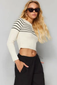 TRENDYOLMİLLA Stone Crop Striped Knitwear Sweater