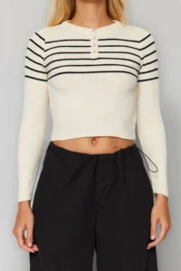 TRENDYOLMİLLA Stone Crop Striped Knitwear Sweater - Image 5