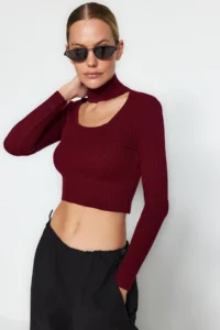 TRENDYOLMİLLA Burgundy Crop High Neck Knitwear Sweater - Image 5