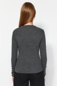TRENDYOLMİLLA Anthracite Button Detailed Knitwear Sweater - Image 6