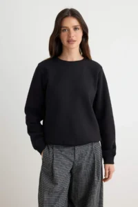TRENDYOLMİLLA Gray Melange Black 2 Sets Pack Thick Regular Pattern Basic Knitting Sweatshirt with Fleece Inside - Image 5