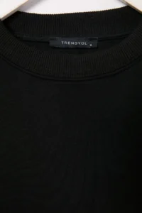 TRENDYOLMİLLA Black-Burgundy 2 Sets Package Oversized Cut Basic Thick/Fleece-lined Knitting Sweatshirt - Image 3