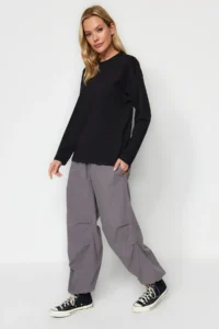 TRENDYOLMİLLA Black 100% Thick Cotton Basic Crew Neck Oversized/Wide Pattern Knitting T-Shirt - Image 6