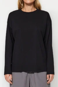 TRENDYOLMİLLA Black 100% Thick Cotton Basic Crew Neck Oversized/Wide Pattern Knitting T-Shirt - Image 8