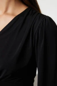 TRENDYOLMİLLA Black Double breasted Ruffle/Drape Detailed Long Sleeve Flexible Knitting Blouse - Image 4