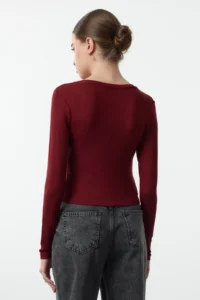 TRENDYOLMİLLA Black-Burgundy 2 Sets Package Viscose/Soft Fabric Crop Fitted/Body-Fitting Knitting Blouse - Image 5