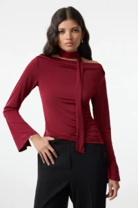 TRENDYOLMİLLA Burgundy Shawl Detailed Fitted Flexible Knitting Blouse - Image 5