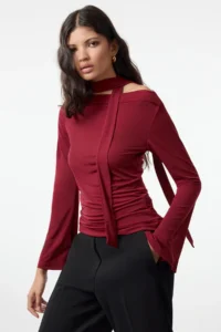 TRENDYOLMİLLA Burgundy Shawl Detailed Fitted Flexible Knitting Blouse - Image 6