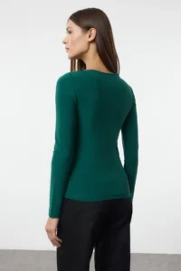 TRENDYOLMİLLA Emerald Green Boat Neck Draped Flexible Knitting Blouse - Image 5