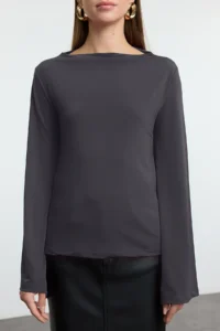 TRENDYOLMİLLA Anthracite relaxed/Rahat Pattern Spanish Arm Flexible Knitting Blouse - Image 3