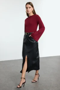 TRENDYOLMİLLA Dark Cherry relaxed/Rahat Pattern Spanish Arm Flexible Knitting Blouse - Image 2