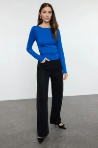 TRENDYOLMİLLA Saks BLUE Saks BLUE Fitted/Body-Setting Gather/Drape Detailed Flexible Knitting Blouse - Image 2