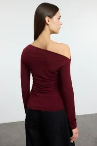TRENDYOLMİLLA Burgundy Drape Detailed Fitted Long Sleeve Flexible Knitting Blouse - Image 5