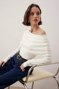 TRENDYOLMİLLA Ecru Asymmetric Collar Fitted Flexible Knitting Blouse - Image 2