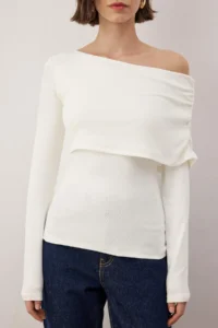 TRENDYOLMİLLA Ecru Asymmetric Collar Fitted Flexible Knitting Blouse - Image 3