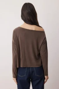 TRENDYOLMİLLA Brown Modal More Sustainable Boat Neck relaxed/Rahat Cut Premium Knitting Blouse - Image 4