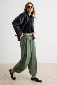 TRENDYOLMİLLA Khaki Soft/Soft Touch Carrot/Salwar Pattern Flexible Knitting Sweatpants Trousers