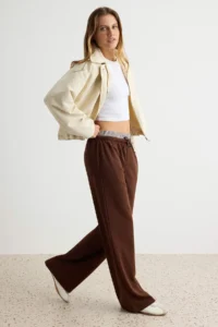 TRENDYOLMİLLA Brown Tyre Waist Detailed Straight/Plain Pattern Knitting Sweatpants Pants - Image 2