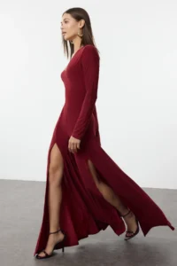 TRENDYOLMİLLA Burgundy Plain V-neck skater/Belden Flared Flexible Maxi Knitting Dress - Image 4