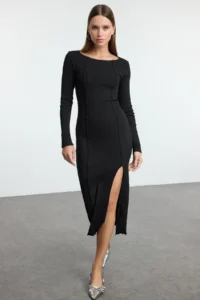 TRENDYOLMİLLA Black Plain slit Midi Boat Neck Fitted/Body-Sitting slit Knitting Dress