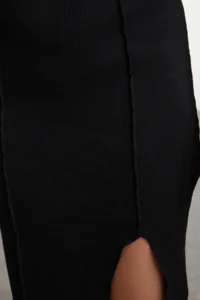 TRENDYOLMİLLA Black Plain slit Midi Boat Neck Fitted/Body-Sitting slit Knitting Dress - Image 4