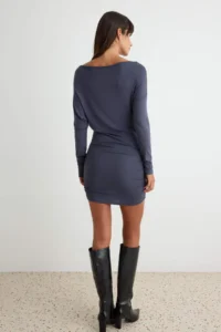 TRENDYOLMİLLA Anthracite Asymmetric Collar bodycone/Fitting Mini Knitting Dress - Image 4