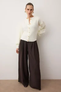 TRENDYOLMİLLA Ecru Button Detailed Soft textured Jacket Look Knitwear Cardigan - Image 2
