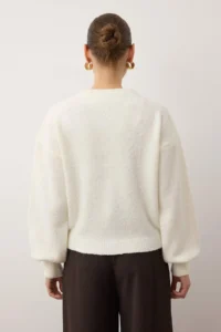 TRENDYOLMİLLA Ecru Button Detailed Soft textured Jacket Look Knitwear Cardigan - Image 4