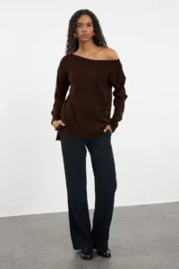 TRENDYOLMİLLA Brown Woolly Boat Neck Basic Knitwear Sweater - Image 3