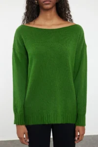 TRENDYOLMİLLA Green Woolly Boat Neck Basic Knitwear Sweater - Image 3