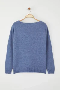TRENDYOLMİLLA Indigo Woolly Boat Neck Basic Knitwear Sweater - Image 7