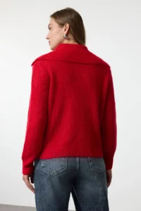 TRENDYOLMİLLA Red Woolly Wide Pattern Polo Shirt Collar Zippered Knitwear Sweater - Image 5