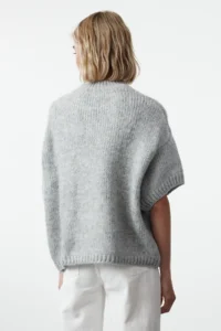 TRENDYOLMİLLA Gray Wide Pattern Soft textured Knitwear Sweater - Image 10