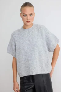 TRENDYOLMİLLA Gray Wide Pattern Soft textured Knitwear Sweater - Image 2