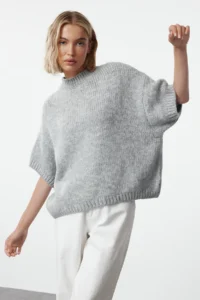 TRENDYOLMİLLA Gray Wide Pattern Soft textured Knitwear Sweater - Image 6