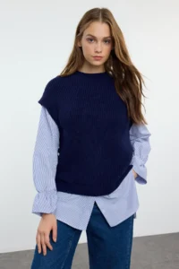 TRENDYOLMİLLA NAVY BLUE Soft textured Shirt Garnished Knitwear Sweater