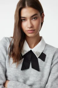 TRENDYOLMİLLA Gray Soft textured Shirt Garnished Ribbon/Bow Detailed Rocky Knitwear Sweater - Image 2