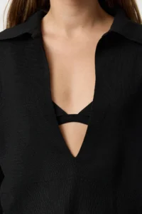 TRENDYOLMİLLA Black Crop Polo Shirt Collar Thin Knitwear Sweater - Image 3