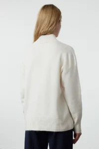 TRENDYOLMİLLA Ecru Oversized Woolly Basic Knitwear Sweater - Image 5